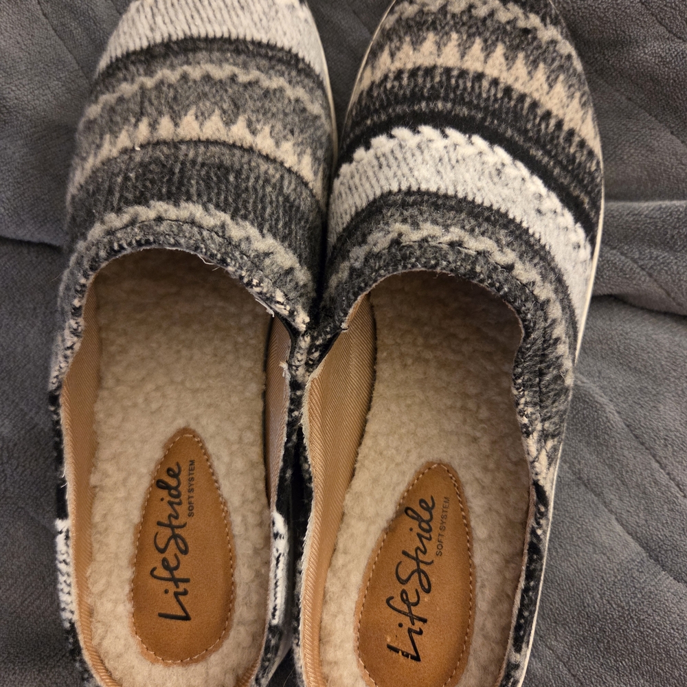 Life Stride Black and Cream Mules